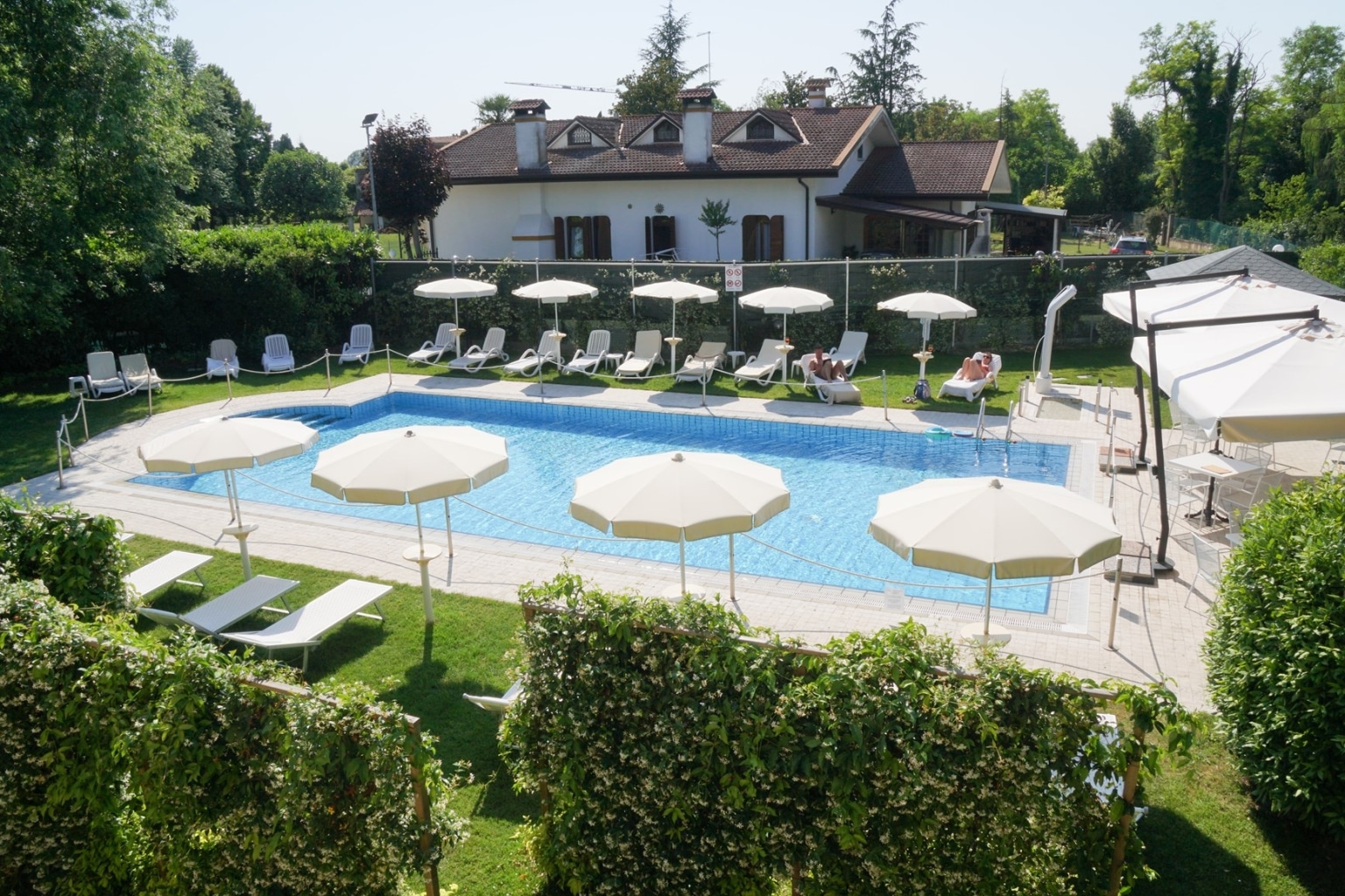 Veneto Venetien Hotel Borgo Ca dei Sospri Garten Villa Pool Restaurant Spezialitäten familiaer Swimmingpool