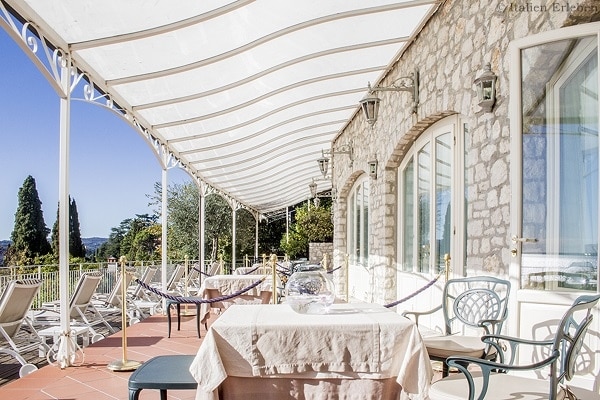 Lombardei Gardasee Hotel Villa Florida Gardone Terrasse See Blick Frühstück außen