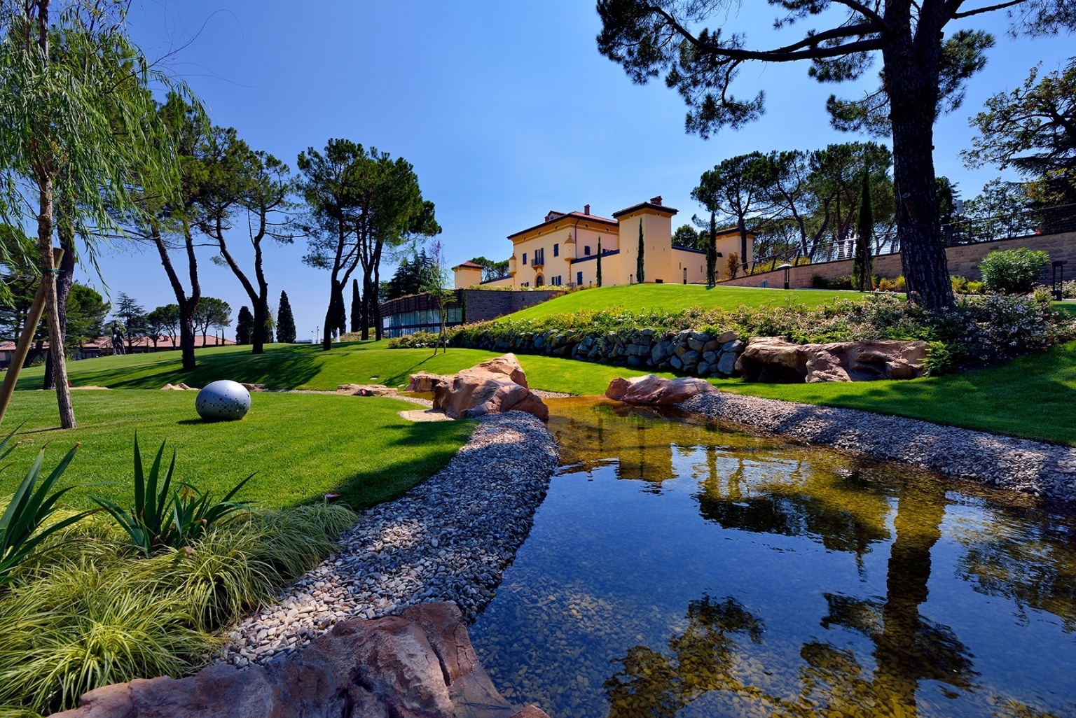 Emilia Romagna Palazzo Varignana Resort Spa Erholung Wellness Landschaft Genuss Außenansicht Park