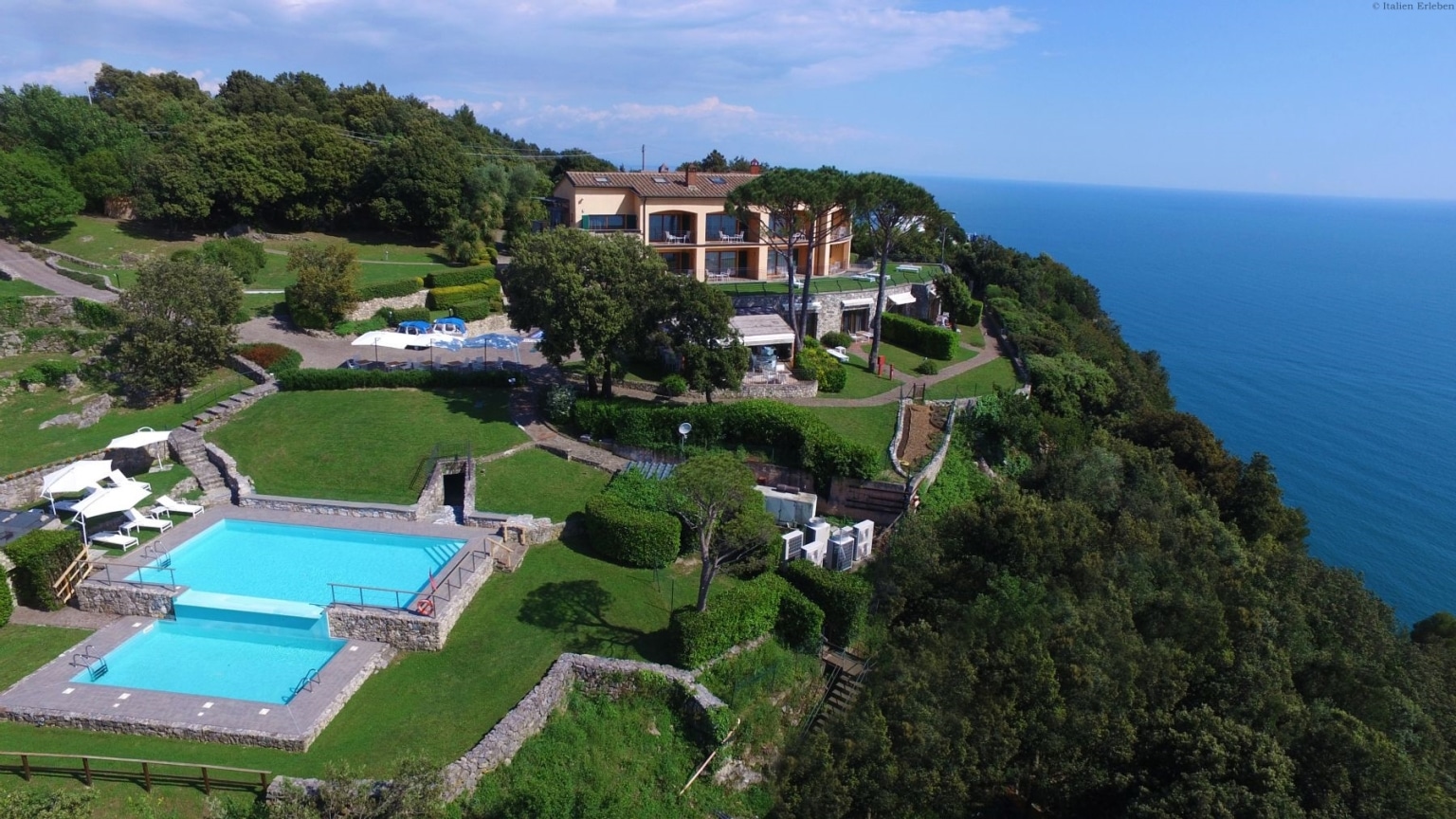 Ligurien Montemarcello La Spezia Hotel Golfo dei Pieti Relais Spa Küste Meer Panorama Meerblick