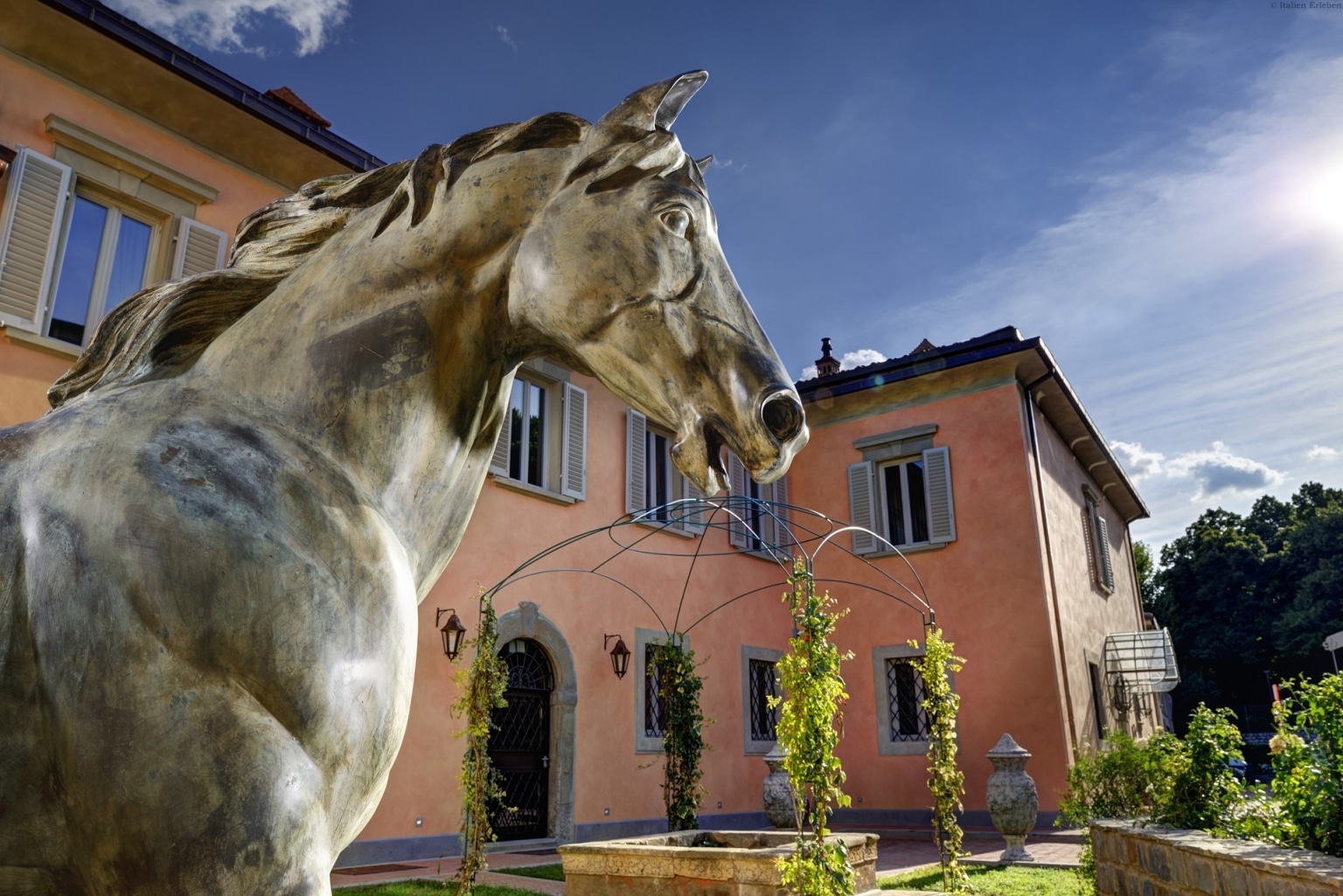 Toskana Florenz Hotel Ville sull'Arno direkt Arno Fluss nahe Altstadt historisch Stadtrand gut erreichbar Außenansicht Detail