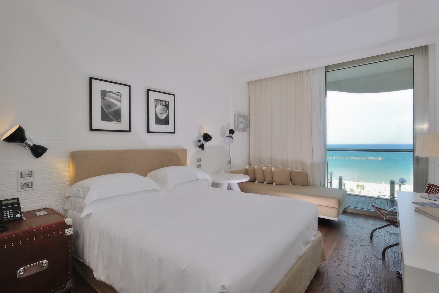 Marken Hotel Excelsior Pesaro Meer Strand Stadt Zimmer
