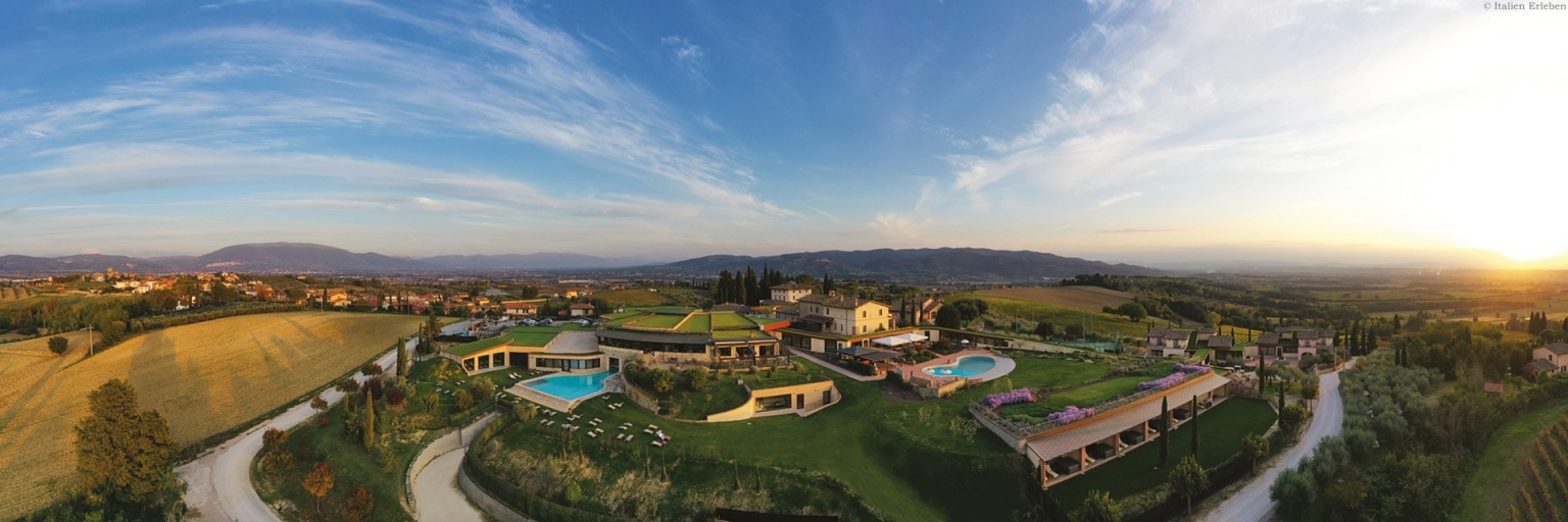 Umbrien Borgobrufa Spa Resort Brufa di Torgiano Wellness Grünes Herz Italiens Erholung Landschaft Wellness Panorama