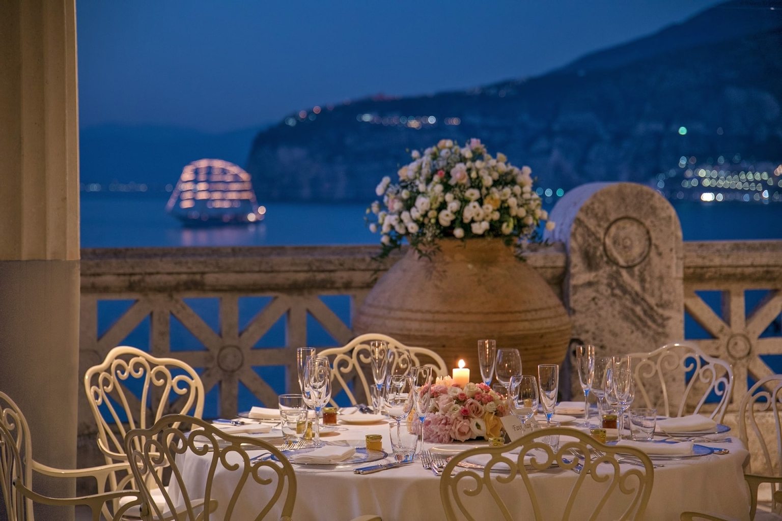 Kampanien Hotel Bellevue Syrene Sorrent Sorrentinische Küste Amalfiküste Meer Meerzugang Restaurant