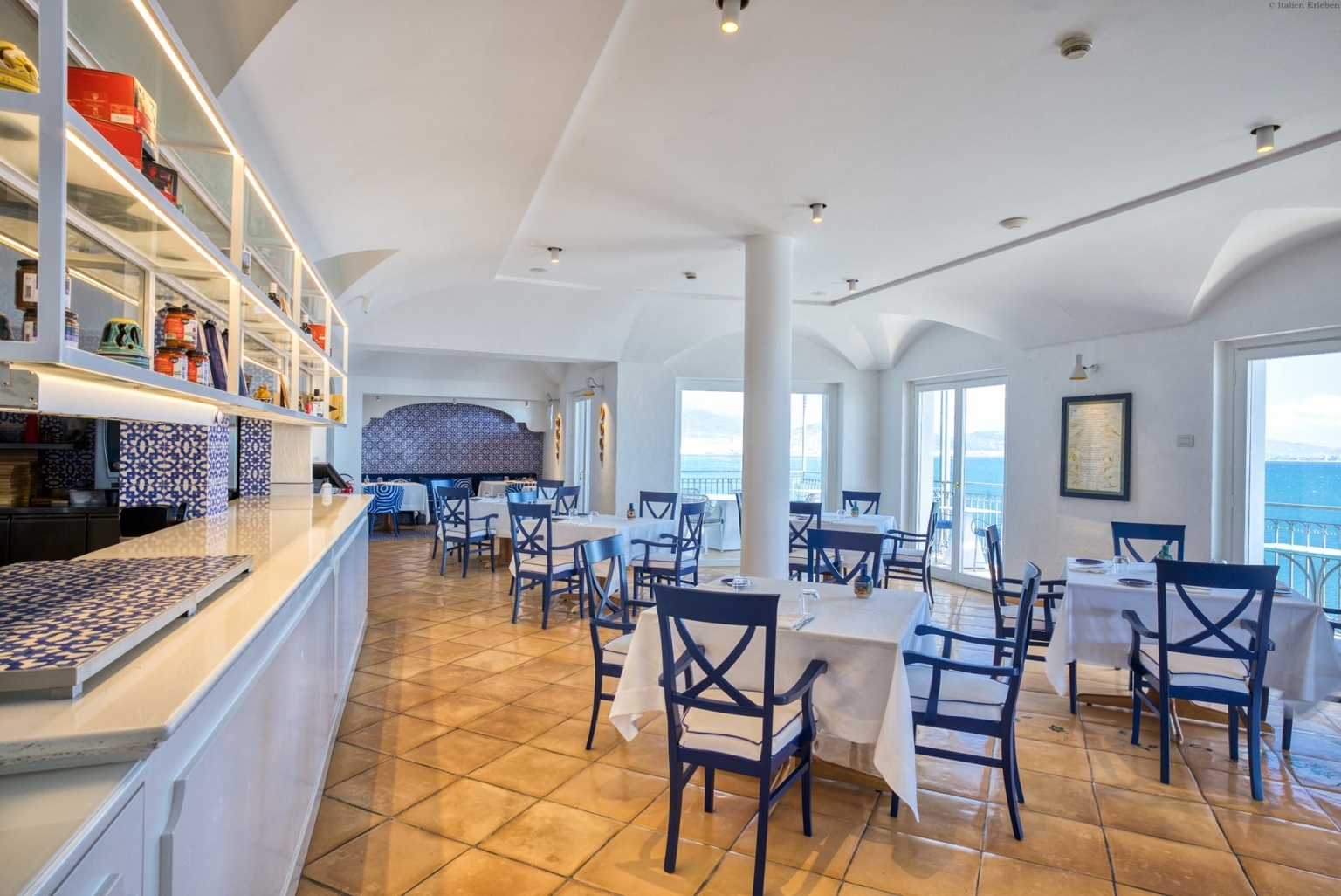 Kampanien Hotel Cetus Cetara Amalfiküste direkt am Meer Panoramalage Meerblick Restaurant
