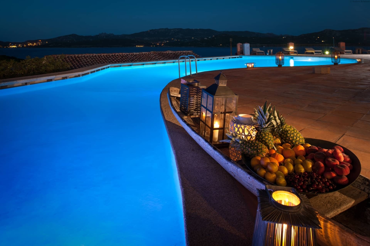Sardinien Villa del Golfo Lifestyle Resort Cannigione Hotel Bucht Nord Meer Meerblick Panorama Pool Bar