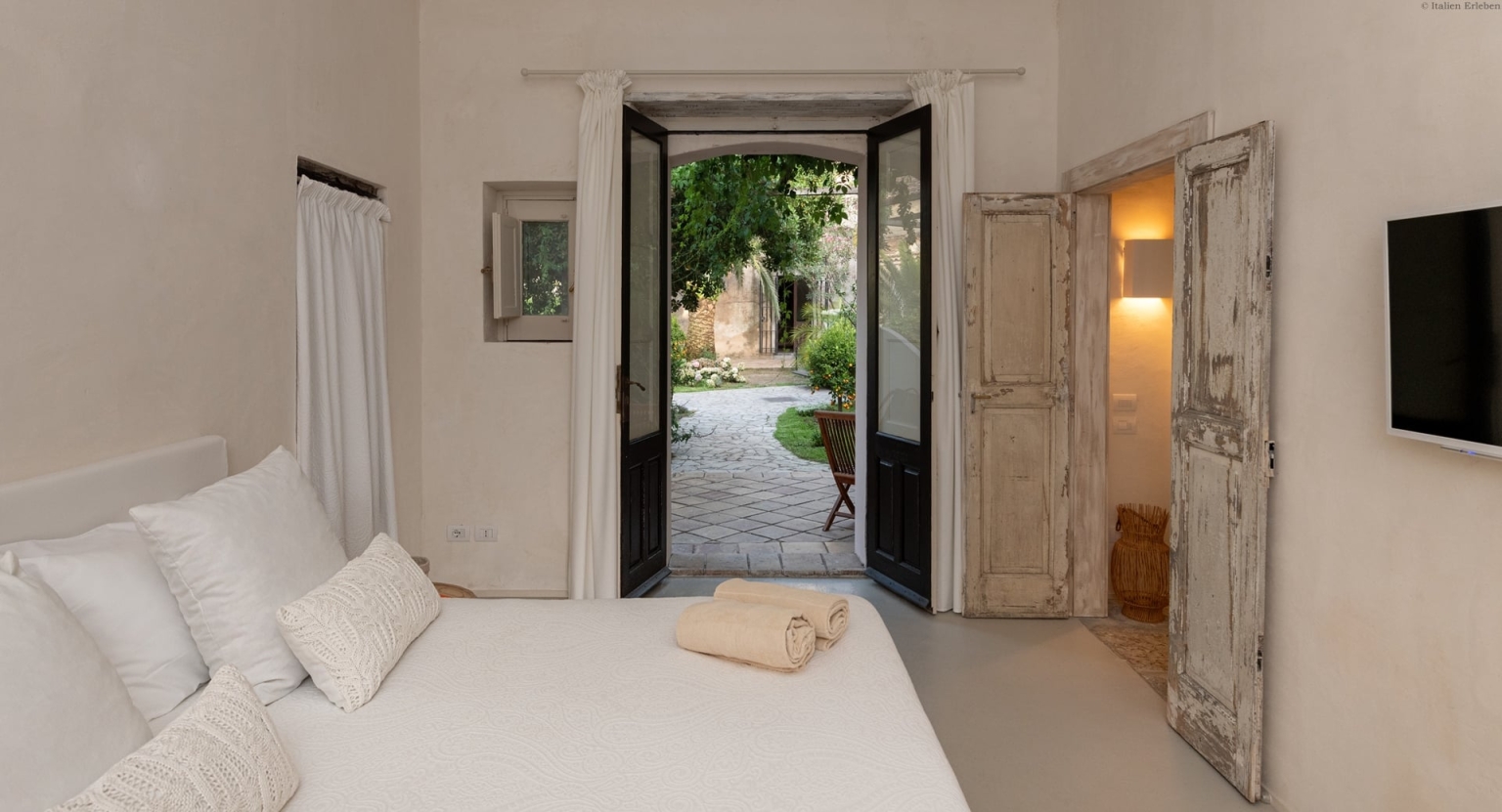 Sizilien Castello San Marco Charming Hotel Calatabiano Meer Strand Pool Schloss Garten Zimmer Suite