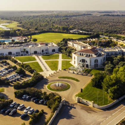 Apulien Golf Resort Acaya Lecce Salento 18 Loch Anlage modern Landschaft Wellness Außenansicht