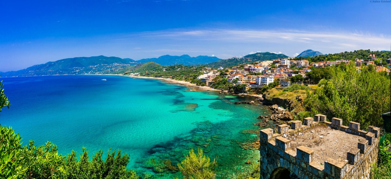 Kampanien Cilento südlich Amalfiküste Küste blau grünes Meers