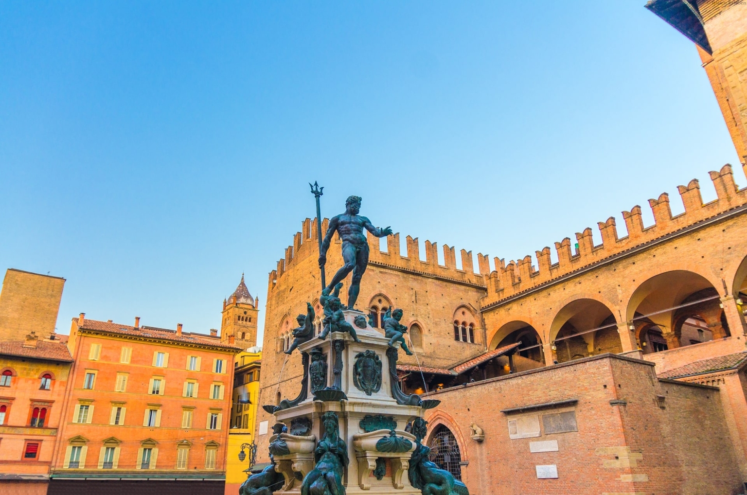 Emilia Romagna Kultur Genuss Bologna Zentrum Neptun Statue